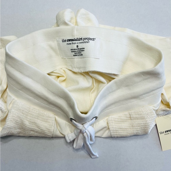 The Sweatshirt Project Women's Ivory Shorts with Pockets - Picture 3 of 3